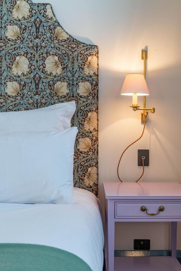 The Observatory Hotel Christchurch Luaran gambar A wall light