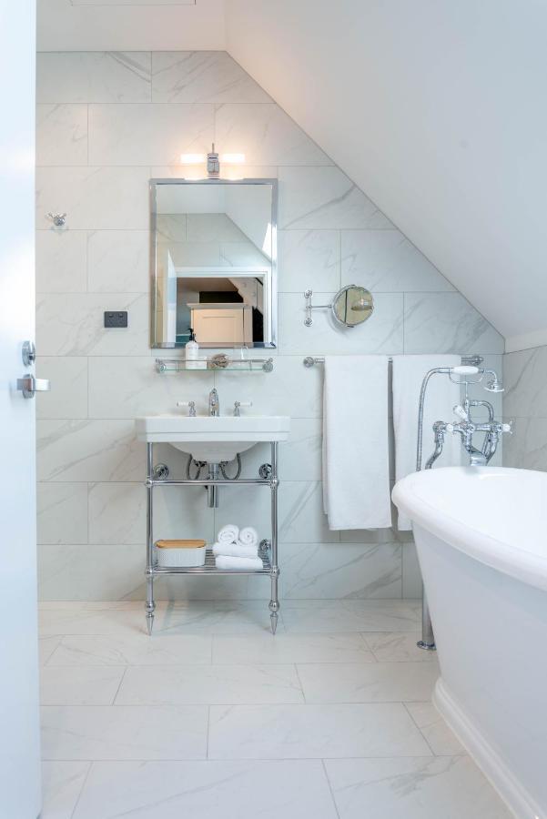 The Observatory Hotel Christchurch Luaran gambar Bathroom